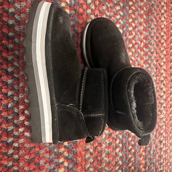 BearPaw Black Kids Shoes - Picture 3 of 4